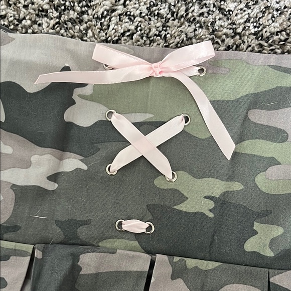 Camouflage Pleated Mini Skirt - Picture 3 of 3